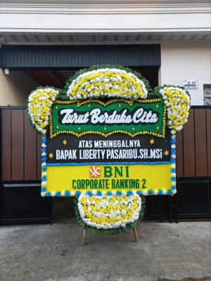 Papan Bunga Duka di Pondok Sayur